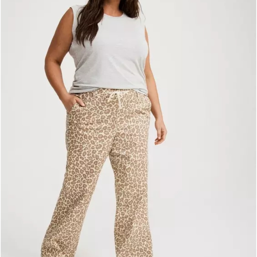torrid Beige and Brown Leopard-Print Boyfriend Pants Size 00 Short